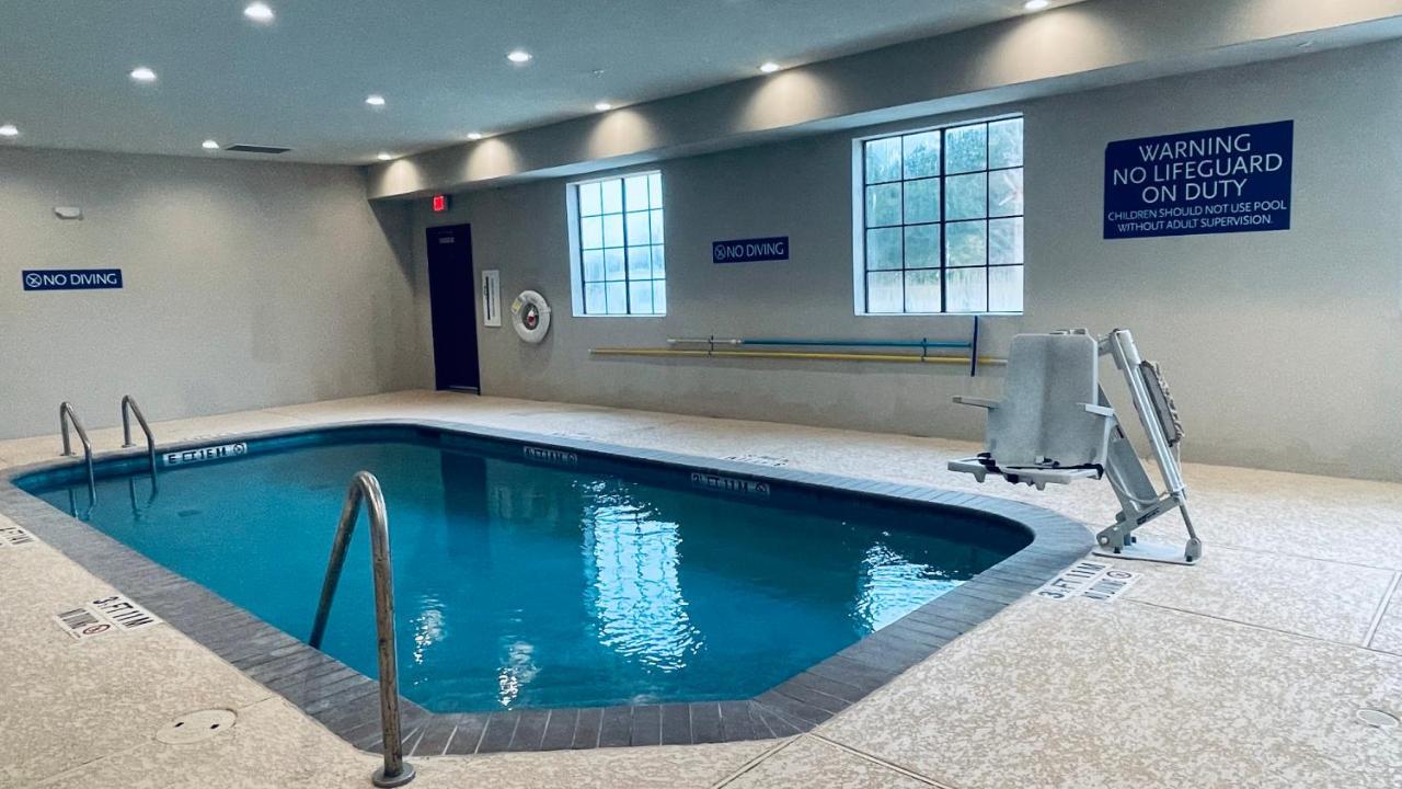 Days Inn & Suites By Wyndham Greater טומבול מראה חיצוני תמונה