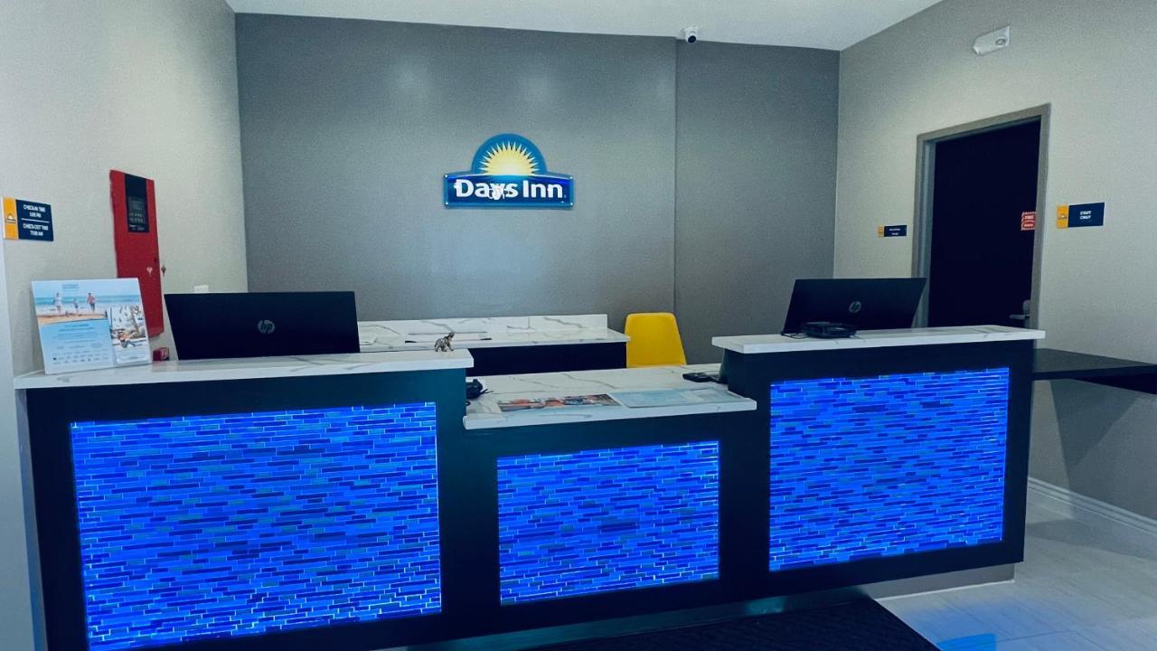 Days Inn & Suites By Wyndham Greater טומבול מראה חיצוני תמונה